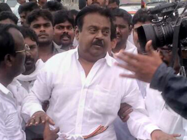 Alandur court issued warrant to DMDK chief Vijayakanth for assaulting Journalist at Chennai airport Alandur court issued warrant to DMDK chief Vijayakanth for assaulting Journalist at Chennai airport