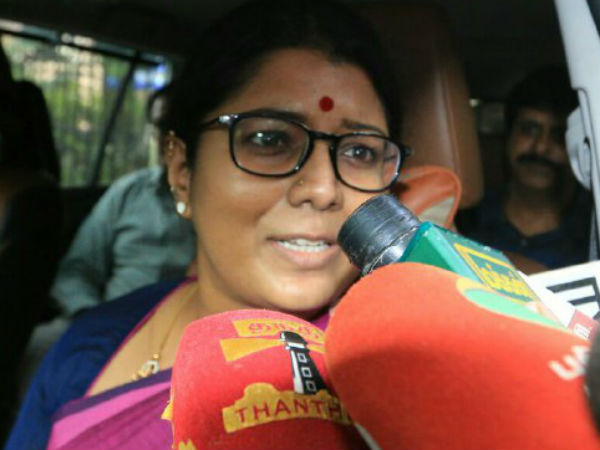 ஏன் திடீரென கனிமொழிக்கு வாழ்த்து 