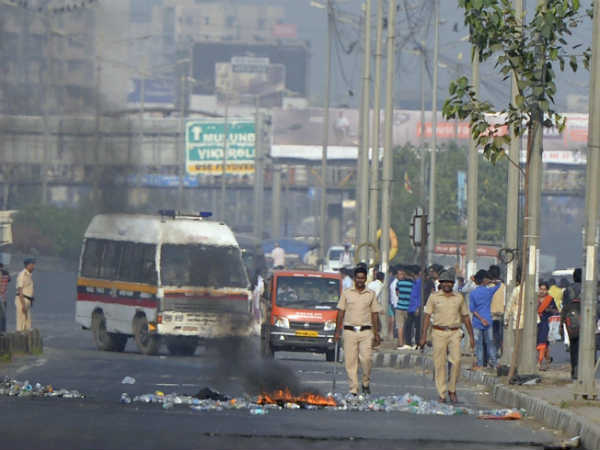 இந்துத்துவா குற்றச்சாட்டு 