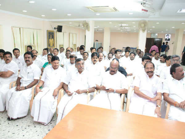 ஏன் பங்கேற்கவில்லை? 