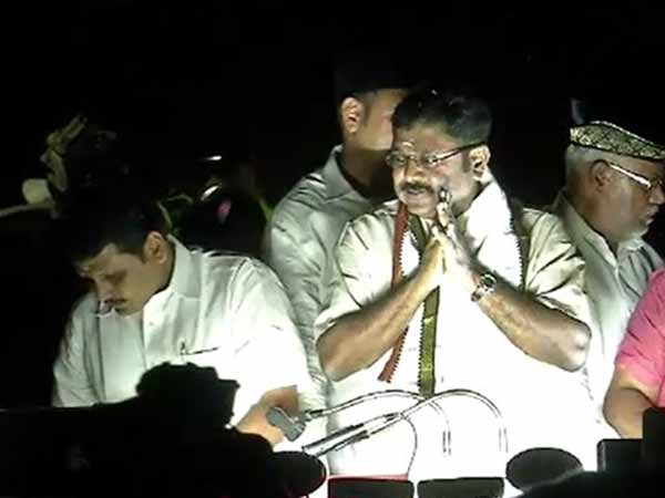 அல்வா கொடுத்த டிடிவி ஆட்கள் 