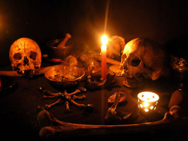 சந்திரன் நீசம் சனி சேர்க்கை 