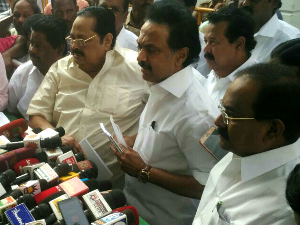 சட்டியில் இருந்தாதானே... 