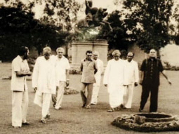 ஆர்எஸ்எஸ் உடன் இணக்கம் 