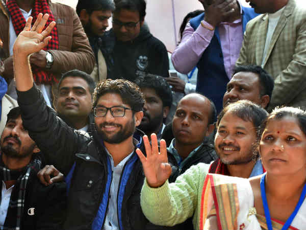 யார் யார் 