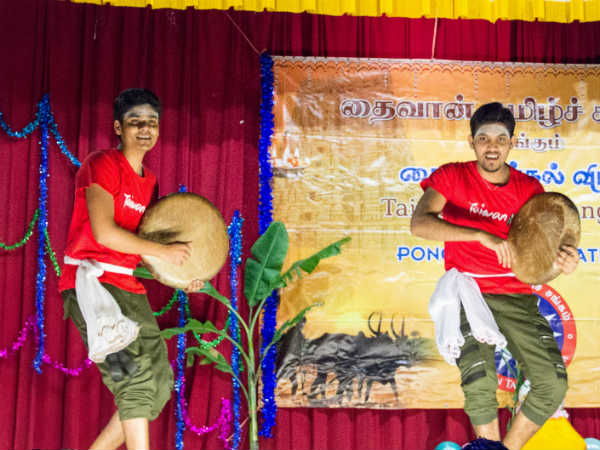 புலம் பெயர் தமிழர்களா?? 