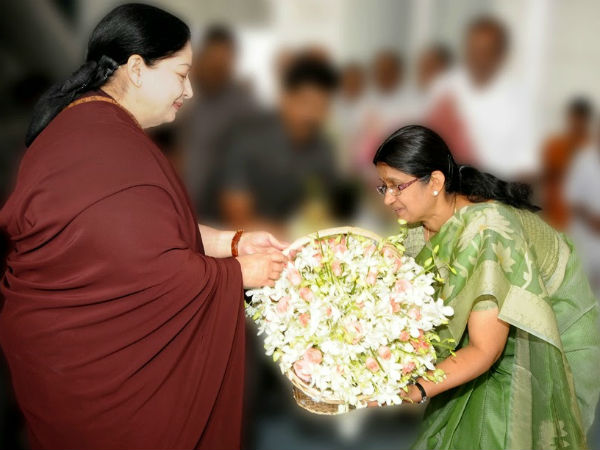 ஜெயலலிதாவின் செயலாளர் ஜெயலலிதாவின் செயலாளர்