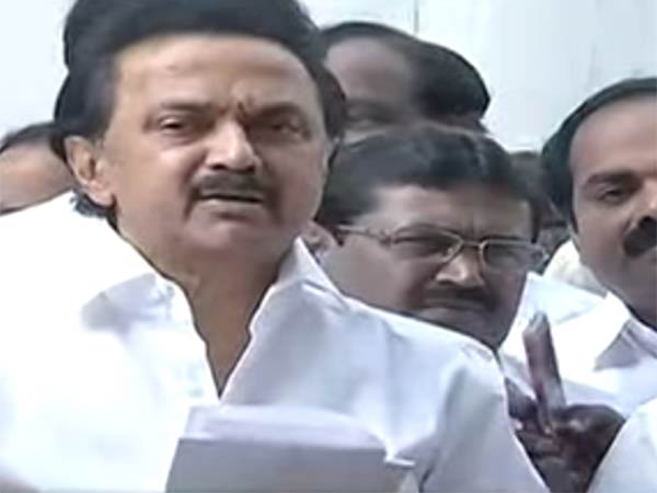 ஜெயக்கொடி இடமாற்றத்துக்கு எதிராக வழக்கு ஜெயக்கொடி இடமாற்றத்துக்கு எதிராக வழக்கு