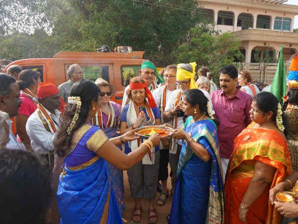 பள்ளிகளில் பொங்கல் பள்ளிகளில் பொங்கல்