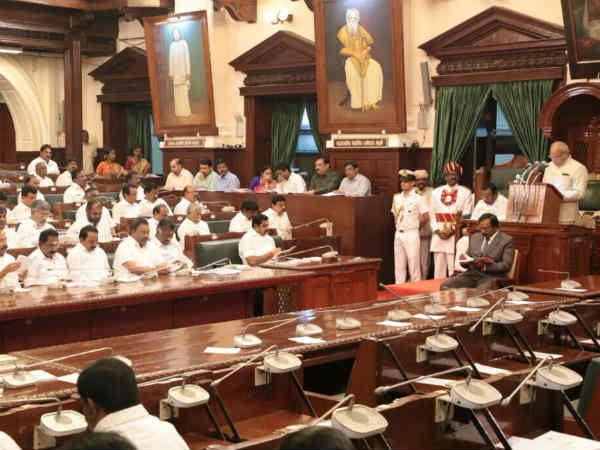 கடும் வாக்குவாதம் 