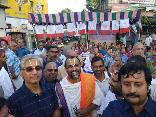 பெண்களும் பங்கேற்பு 