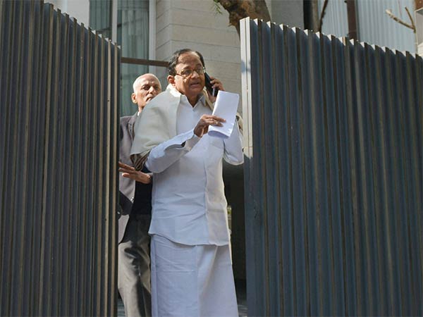 பின்னணி இதுதான் 