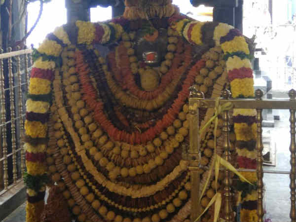 தஞ்சையில் நந்திக்கு அலங்காரம் 