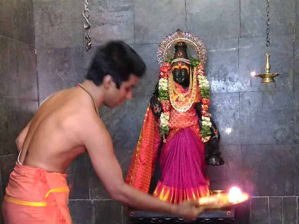 வாசவி தேவிக்கு ஹோமம்