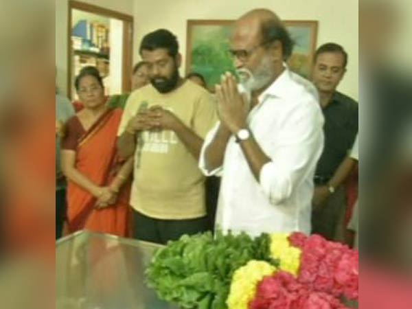 Actor Rajinikanth paid his last respect to Gnani Actor Rajinikanth paid his last respect to Gnani