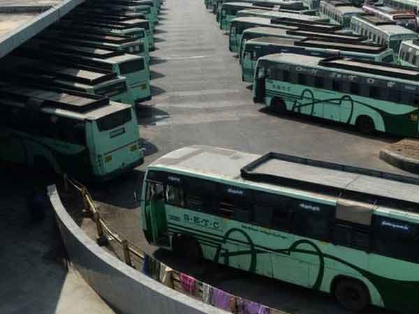 தமிழக அரசு நடந்து கொள்கிறது 