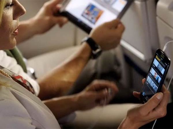 Allow people to use cellphone on air travel - TRAI Allow people to use cellphone on air travel - TRAI