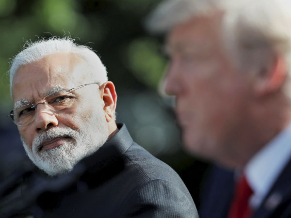 மிமிக்ரி செய்த ட்ரம்ப் 