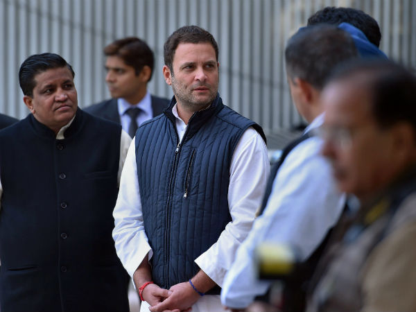 ராகுல் ஜாக்கெட் குறித்து கேள்வி 