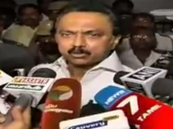 Stalin says let us wait upto election whether Rajini seeks DMK support 