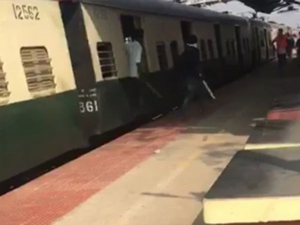 ஒரு மாணவர் கைது