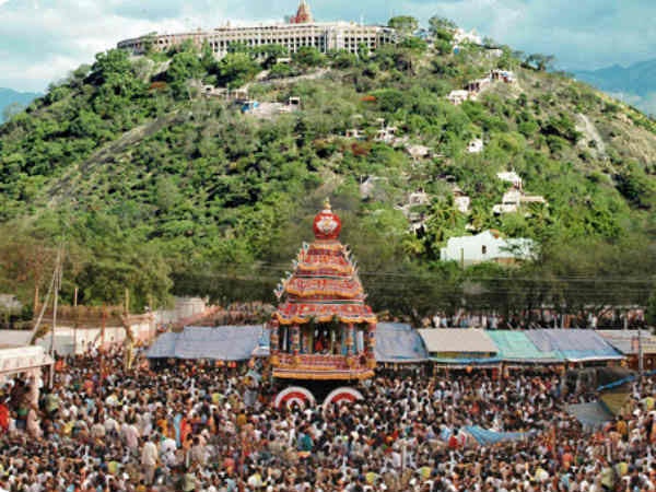 பூசத்தின் அதிதேவதை குருபகவான்: