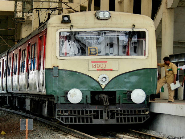 பயணிகள் உயர்வு பயணிகள் உயர்வு