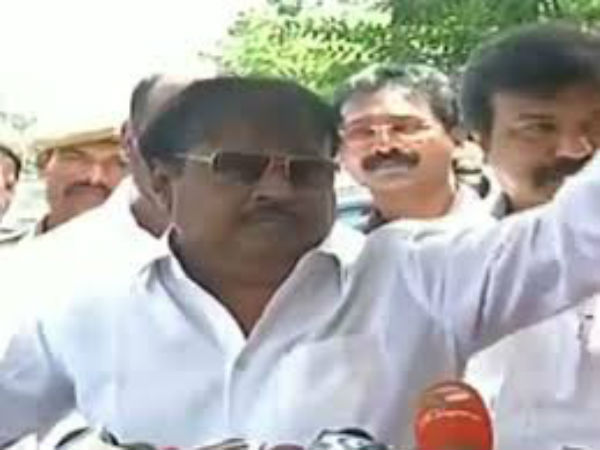 விஜயகாந்த் ஆர்பாட்டம் விஜயகாந்த் ஆர்பாட்டம்