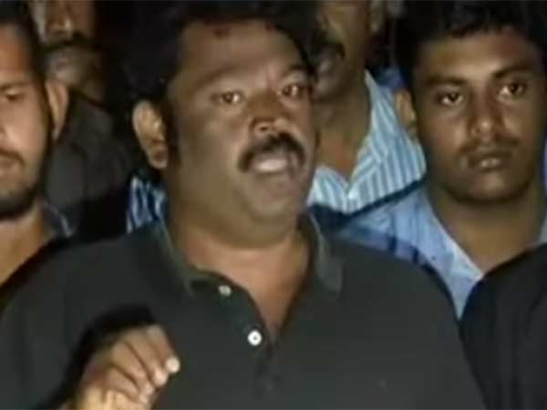 வேடிக்கை பார்க்கும் தமிழக அரசு 