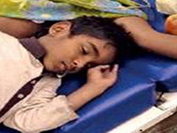 படுத்து இருந்தான் 
