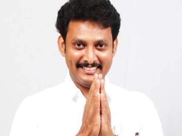  அன்பில் மகேஷ் 