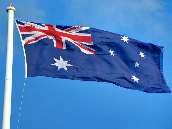 மீண்டு வருகிறார்கள் 