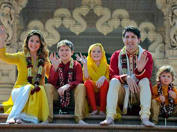 புறக்கணிப்பின் பின்னணி 