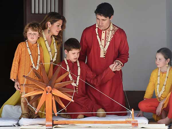 மோடி போகவில்லை 