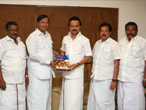 DMK committee for regulating transport corporation submits report to MK Stalin DMK committee for regulating transport corporation submits report to MK Stalin