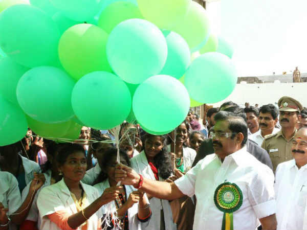 பலூன்கள் வெடிக்கும் 