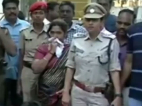  தலைமறைவானார் எழிலரசி 