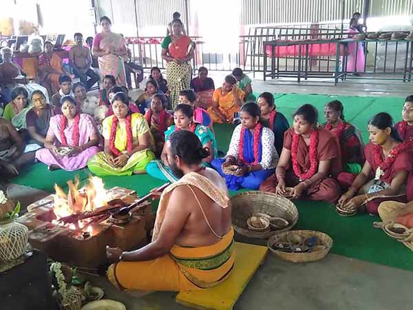 கடவுளுக்கு ஹோமம் 