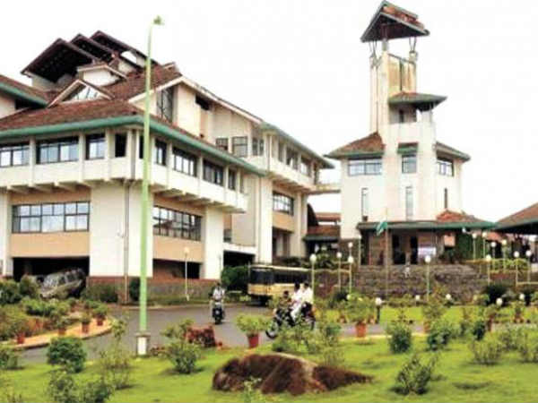 நிர்வாகிகளின் உதவியோடு எழுதலாம் 