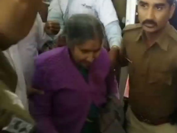 யசோதாபென்னுக்கு சிகிச்சை 