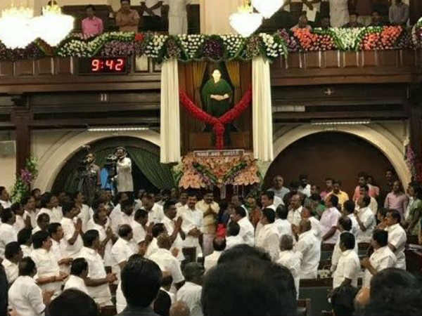 சட்டசபையில் படத்திறப்பு 