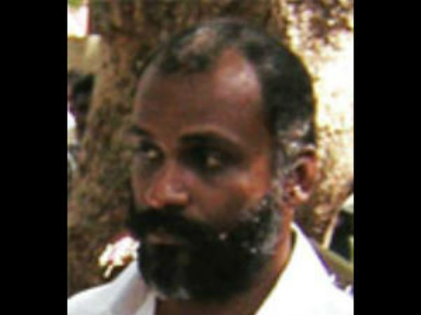 ரவிக்கு பயந்து ஓடிய சாகுல் ரவிக்கு பயந்து ஓடிய சாகுல்