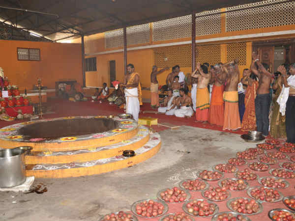 Pomegranate abhishekam for uterus problem
