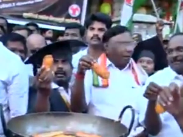 புதுச்சேரியில் நூதன போராட்டம் 