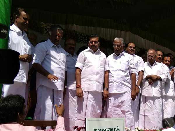 இருபெரும் தலைவர்கள் 