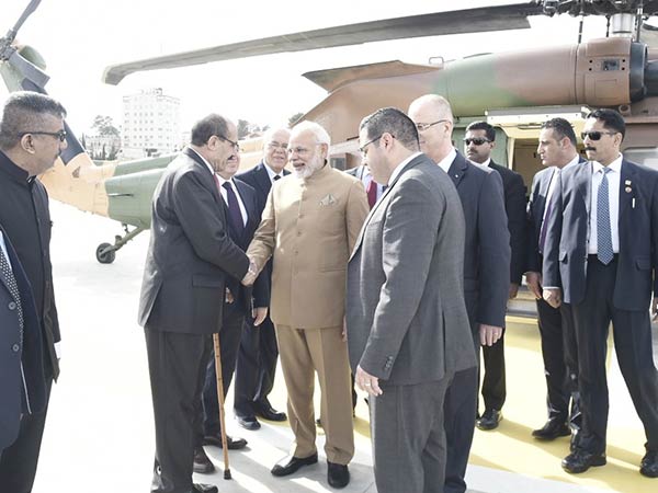 மோடி அஞ்சலி 