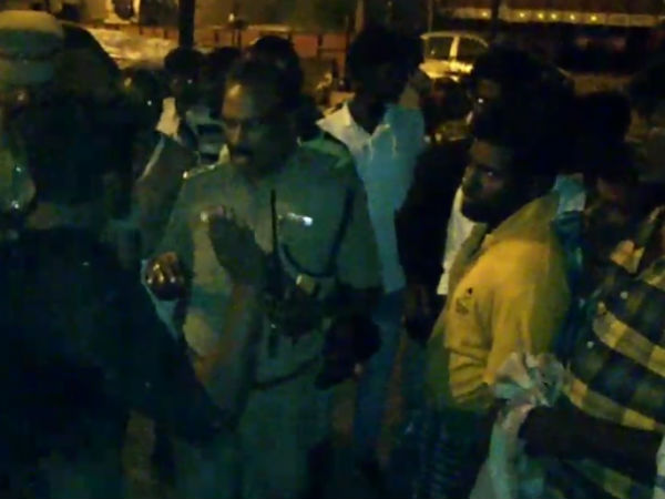 ஆயுதங்கள் பறிமுதல் 