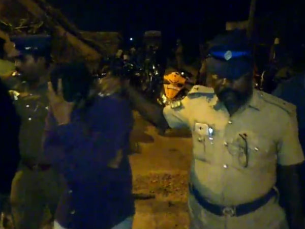 புழல் சிறையில் அடைப்பு 