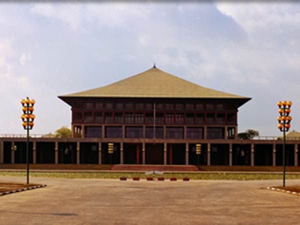 தேர்தல் நடத்த கோரிக்கை 