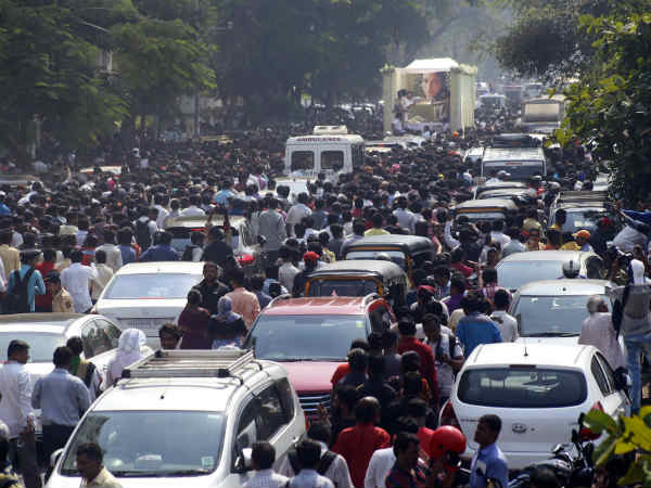 பொதுமக்கள் அஞ்சலி 